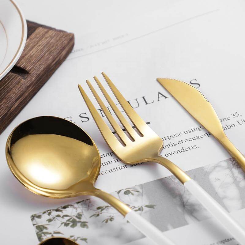 Simply Comfy | Matte Flatware Set